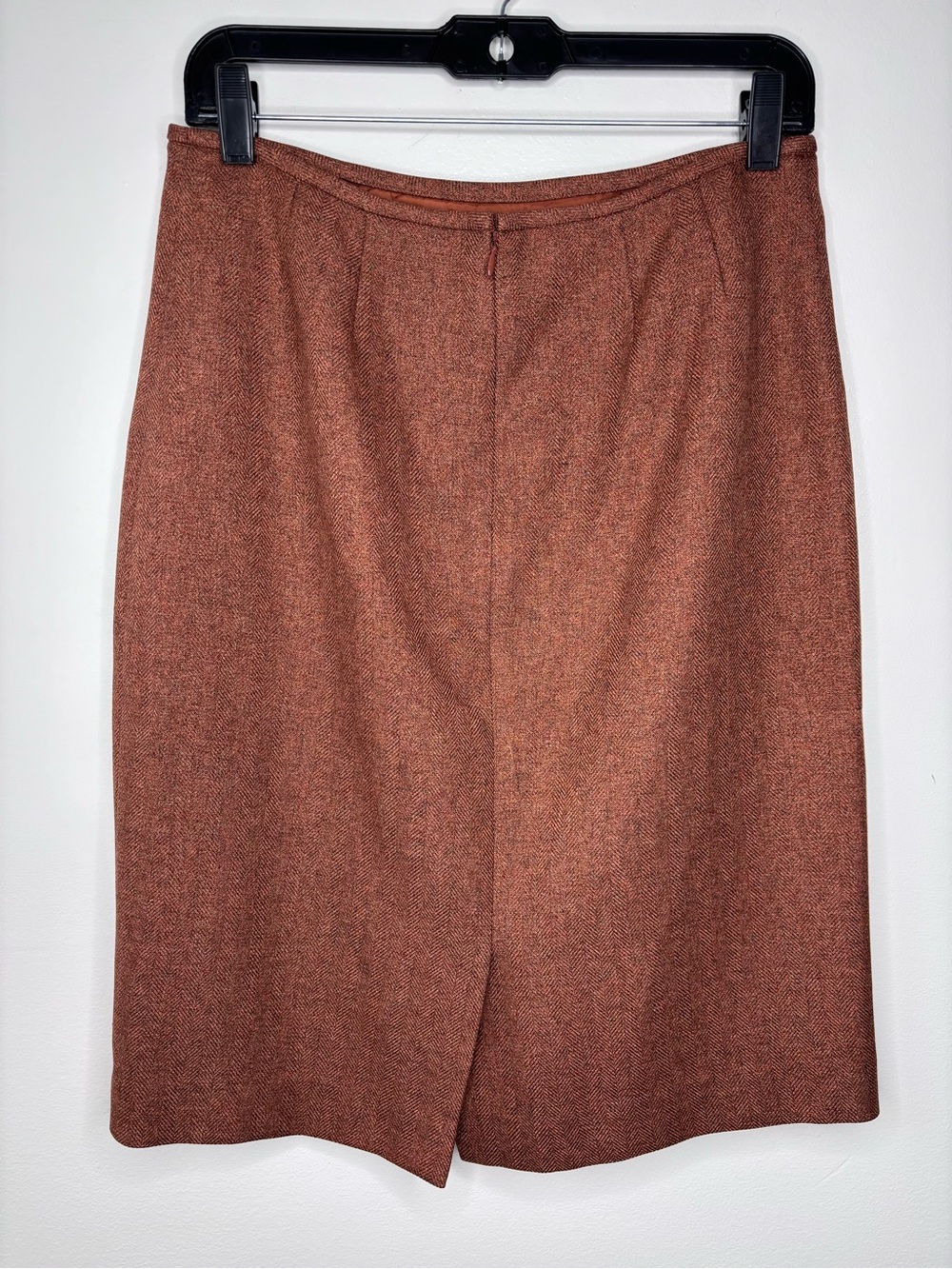 Le Suit 2 Piece Skirt Suit - Picture 11 of 12